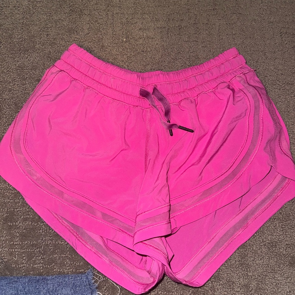 EUC lululemon shorts sz 4